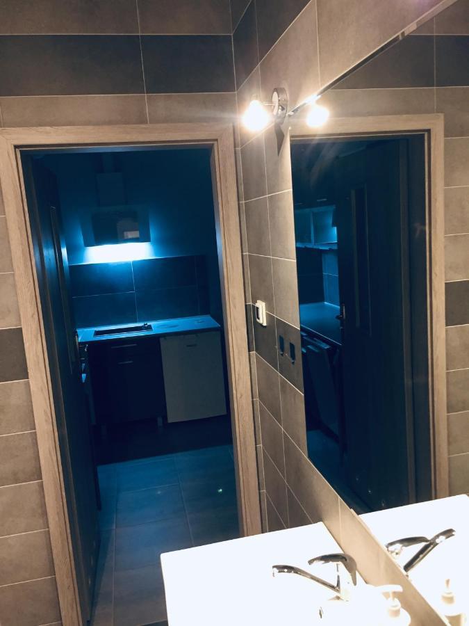 Apartament C18 Jelenia Gora Bagian luar foto