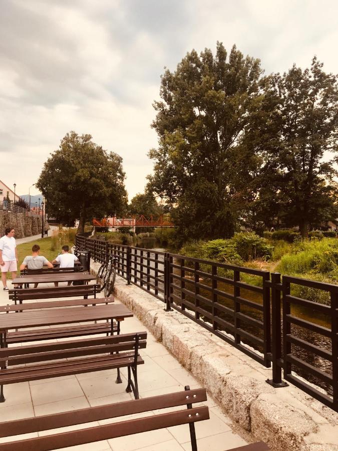 Apartament C18 Jelenia Gora Bagian luar foto